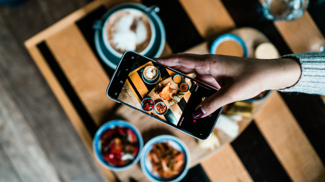 "What I Eat in a Day” : pourquoi cette mode TikTok peut être toxique ?